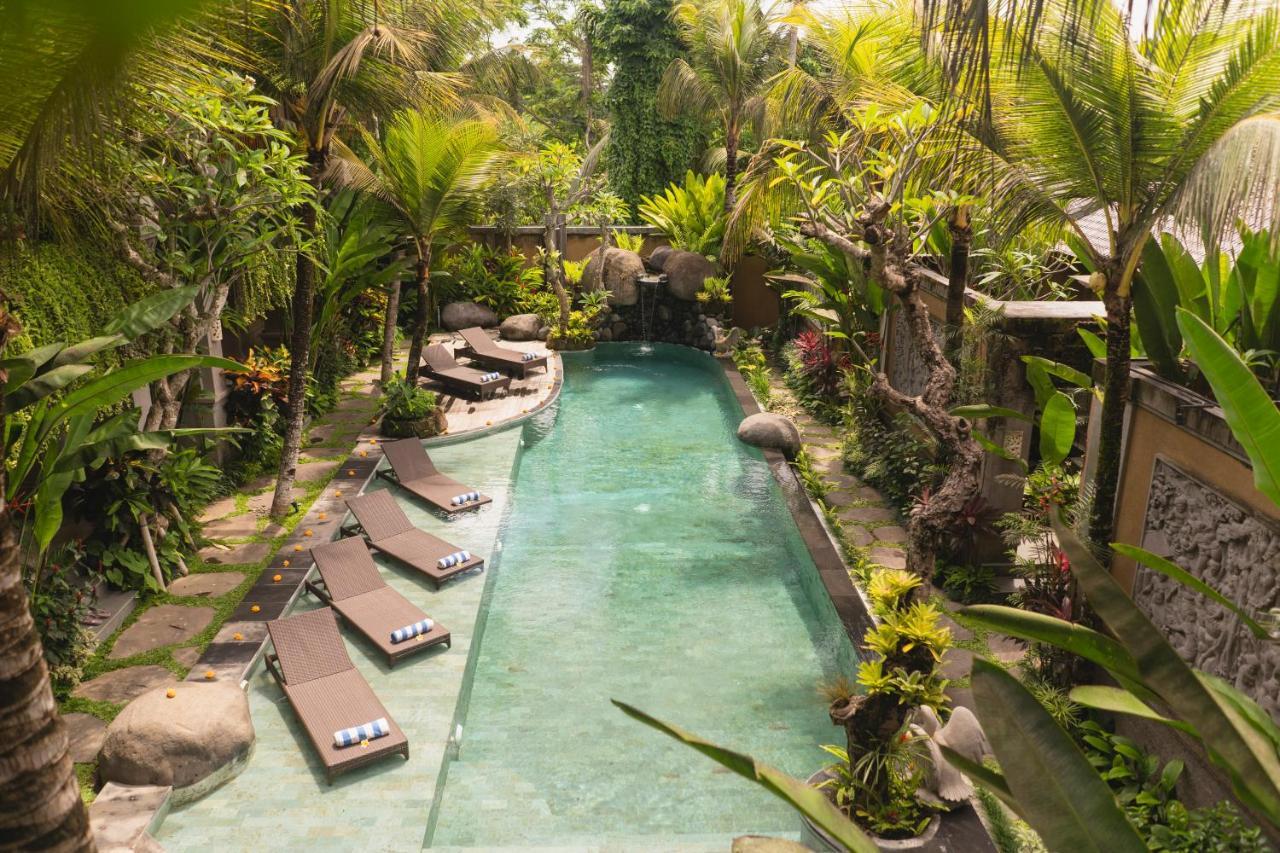 Weda Cita Resort And Spa By Mahaputra Ubud Exterior foto The swimming pool at the resort