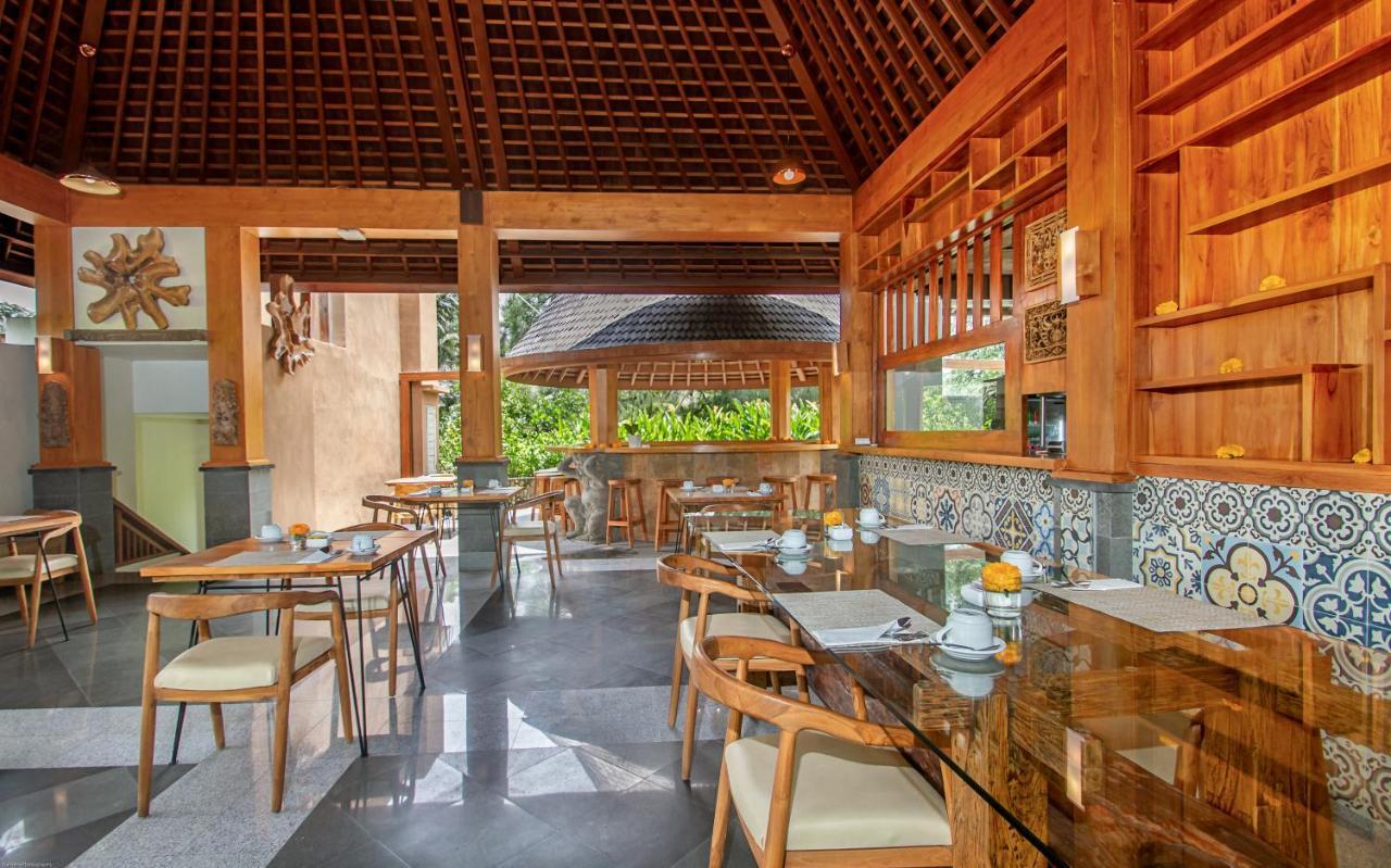 Weda Cita Resort And Spa By Mahaputra Ubud Exterior foto The restaurant at the hotel